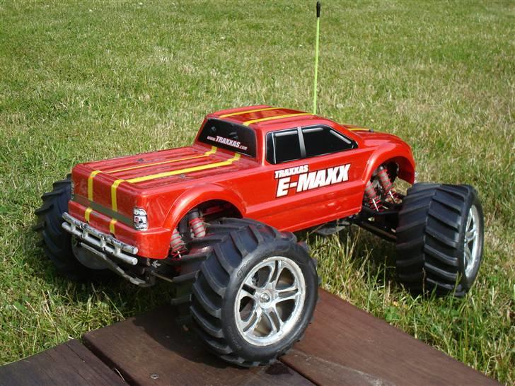Bil Traxxas E-maxx billede 3