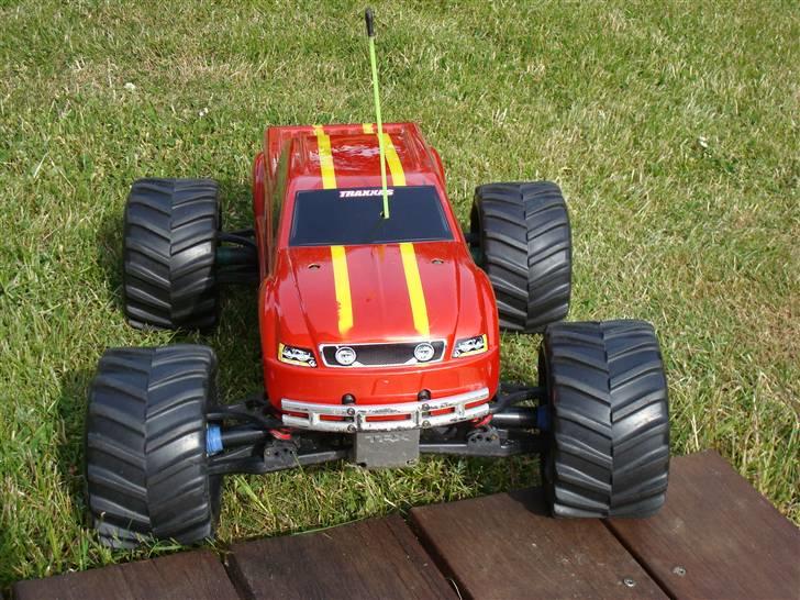 Bil Traxxas E-maxx billede 6
