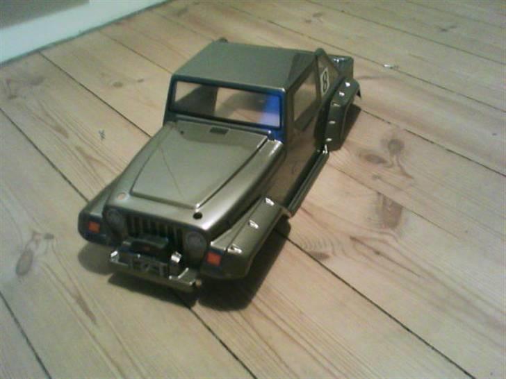 Off-Roader cen nemesis - her er det nye karosseri da det lige var blevet færdig kan godt li at det er meget stilrent uden alt for mange klistermærker og bralder billede 12