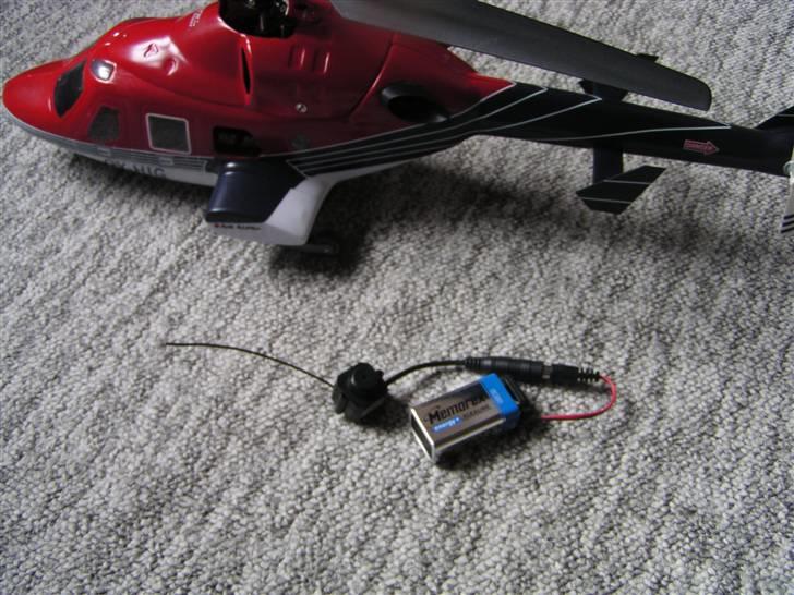 Helikopter redwolf art-tech - cam med 9v batteri der skal på billede 10