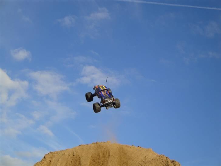 Off-Roader Traxxas Stampede Vxl - I believe i can fly :F billede 2