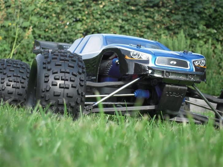 Off-Roader e-revo brushless solgt billede 1