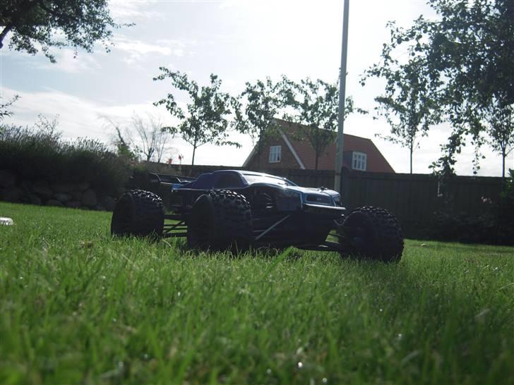 Off-Roader e-revo brushless solgt billede 4
