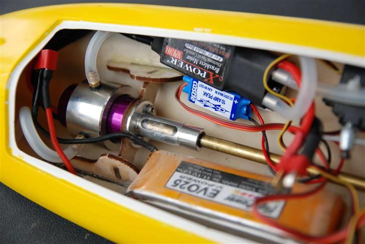 Båd RCMK Micro Mogli billede 3