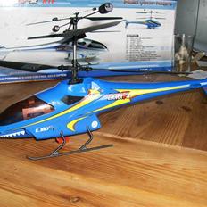 Helikopter Lama V4