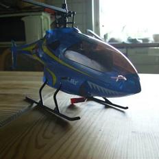 Helikopter Lama V4