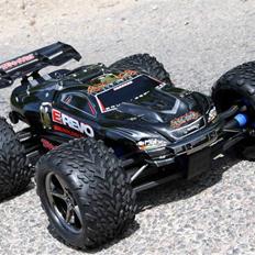 Truck E-REVO BRUSHLESS EDITION