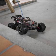 Off-Roader e-revo 1/16 vxl