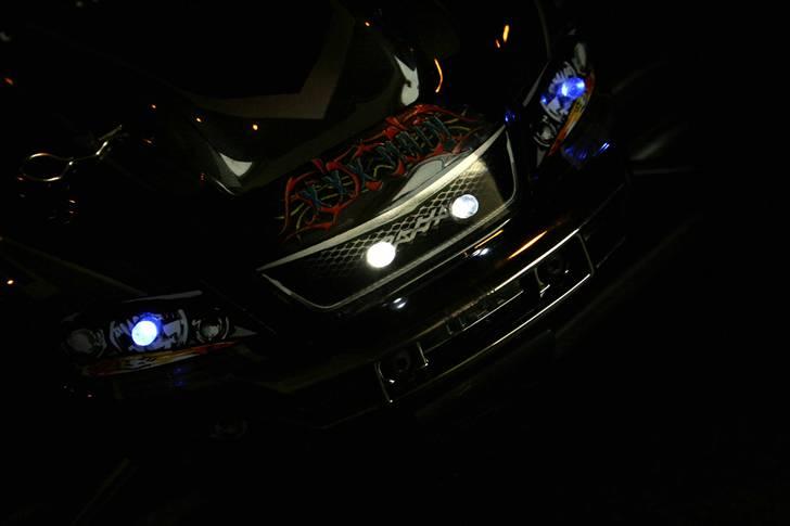 Truck E-REVO BRUSHLESS EDITION billede 7