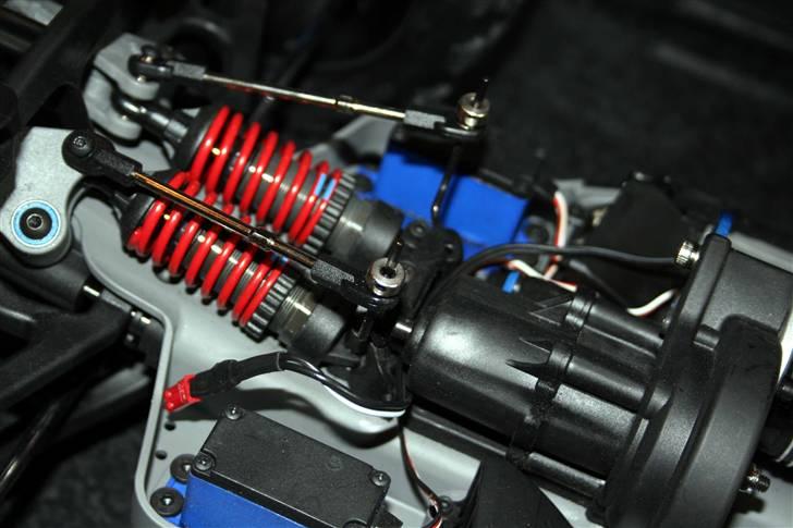 Truck E-REVO BRUSHLESS EDITION billede 10