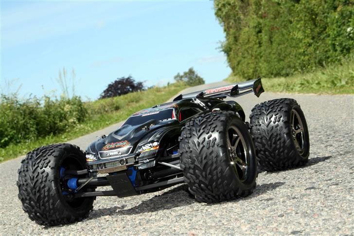 Truck E-REVO BRUSHLESS EDITION billede 17
