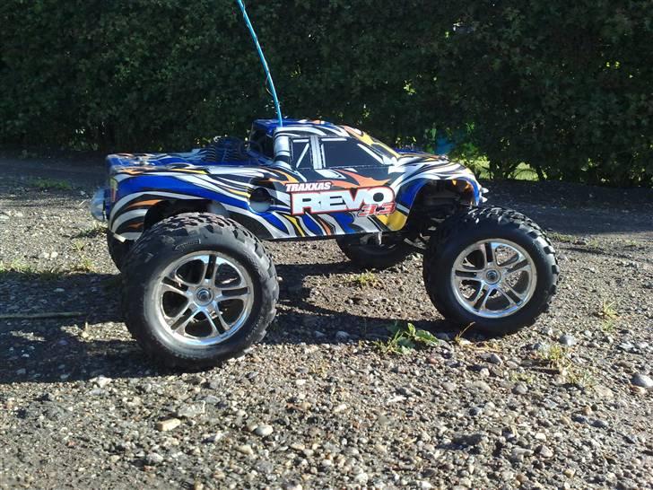 Bil traxxas revo 3.3 billede 6