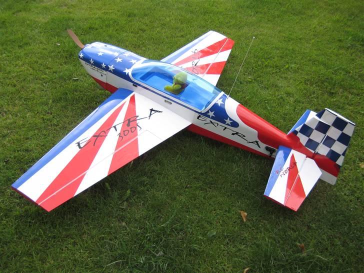 Fly CMPro Extra 300S Solgt billede 3