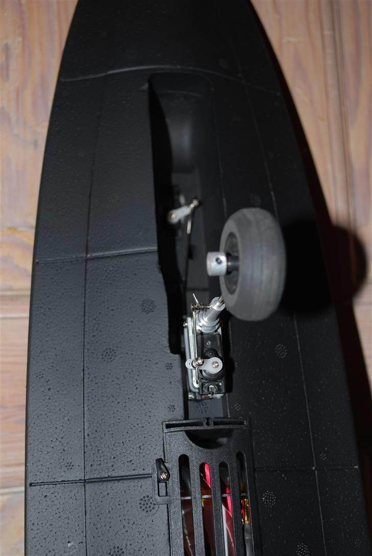 Fly SR-71 Blackbird - Næsehjul billede 5