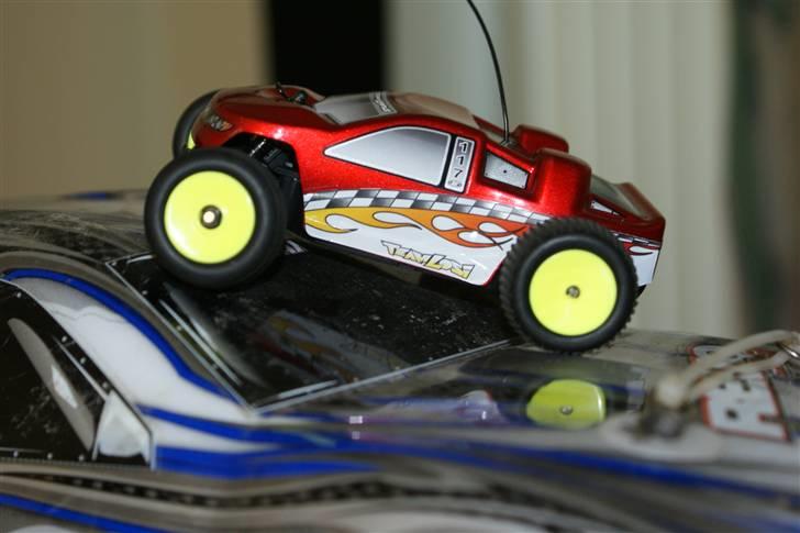 Truck Team Losi Micro T - Men den kan godt kravle på en Revo alligevel. billede 10