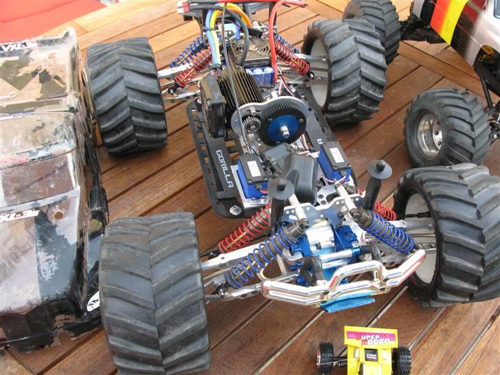 Truck Traxxas - Gorilla max - Forfra billede 2