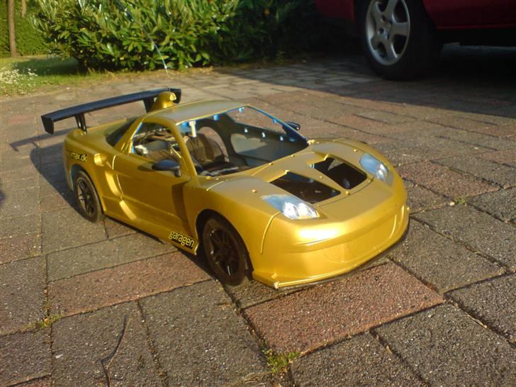 Bil Noname. "Gold champ" - Nyt billede, med sorte fælge og ingen kabine. billede 2