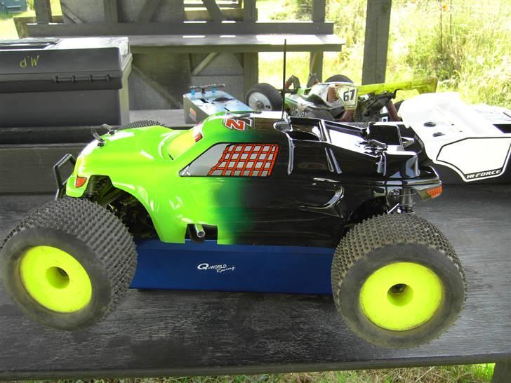 Bil Hong Nor X2 CRT PRO - Ses her med nogle gamle x1 crt dæk. Som jeg bruger til at "lege" med billede 2