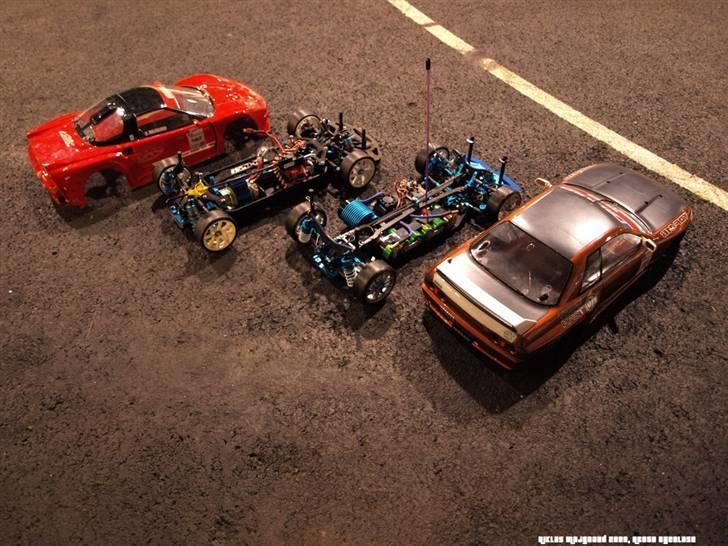 Bil Tamiya TB02R (D) - Fotosession med Brinkers daværende TRF416 med Nissan Skyline R32 GT-R karosse. billede 2