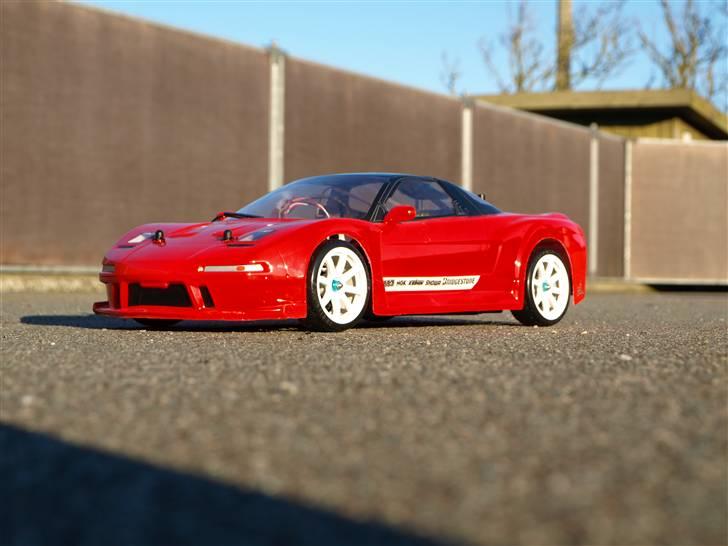 Bil Tamiya TB02R (D) - Rollout på vognen i juleferien 2008.. Dette billede blev taget før den kørte så meget som en meter på dansk grund.. billede 6