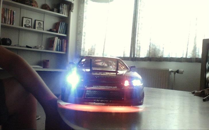 Bil Nissan Silvia - det er svært at se men der er fra venstre Hvid Blå og Rød lys i, ifronten billede 14