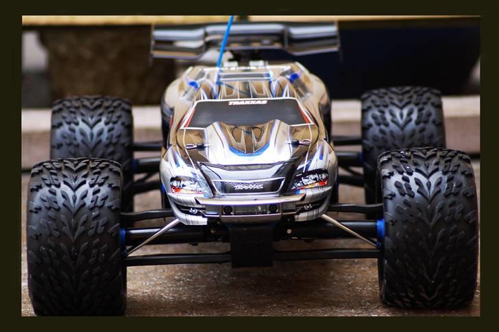 Bil  Traxxas E-revo Brushless - Solgt den 8. September 2009 billede 1