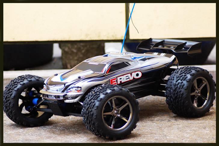 Bil  Traxxas E-revo Brushless billede 2
