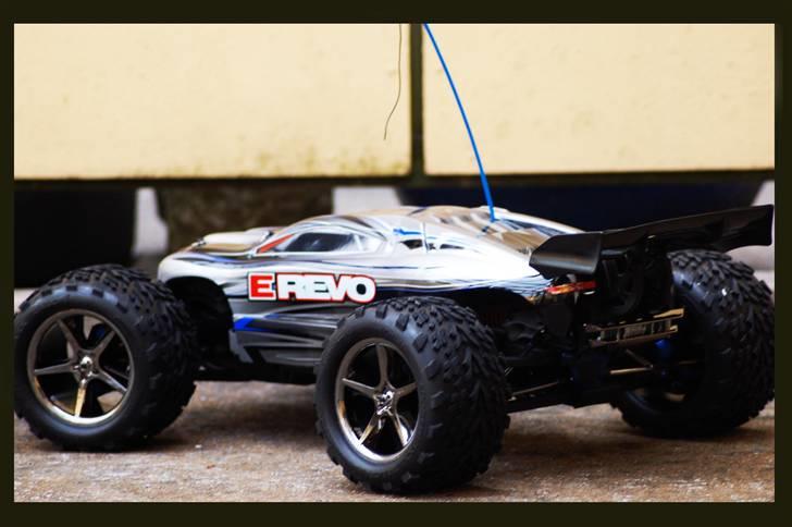 Bil  Traxxas E-revo Brushless billede 4