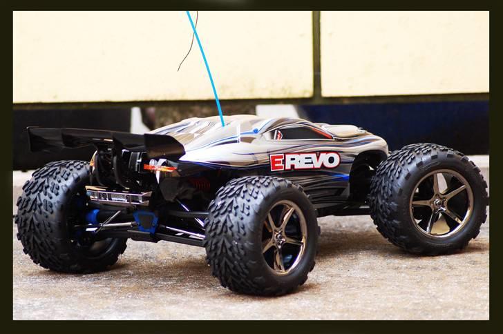 Bil  Traxxas E-revo Brushless billede 6