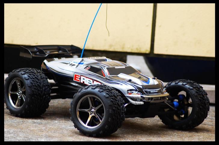 Bil  Traxxas E-revo Brushless billede 8