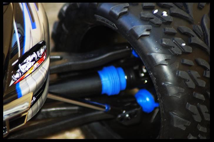 Bil  Traxxas E-revo Brushless billede 9
