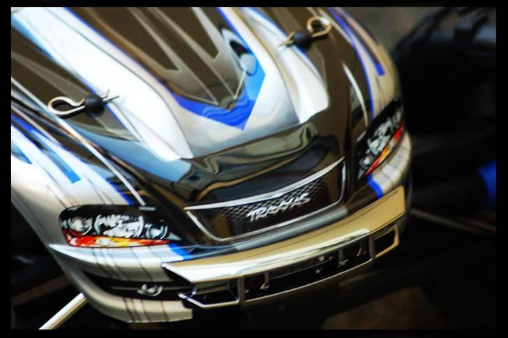 Bil  Traxxas E-revo Brushless billede 10