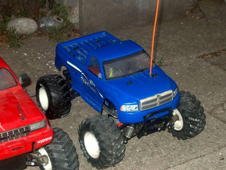 Off-Roader Kyosho QRC Wild Dodge Ram billede 1