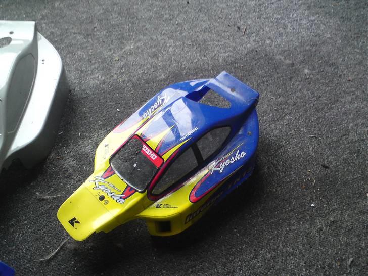 Buggy kyosho inferno TR15 "DØD" billede 4