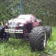 Bil TRAXXAS T-MAXX 3.3