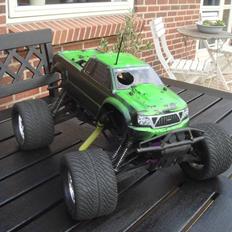 Off-Roader HPI Savage 4.6