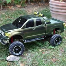 Off-Roader Toyota Tundra highlift