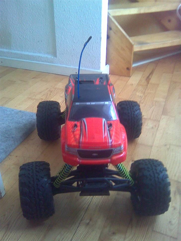 Bil HPI Savage 4,6 - Nyt karosseri på vej hjem kun lige et jeg havde liggendne lige pt :) billede 5