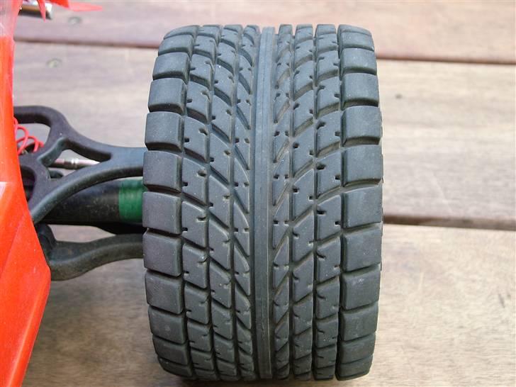 Bil Traxxas E-maxx - Nye (brugte) onroad dæk til min E-maxx - Imex Road Dawg billede 11