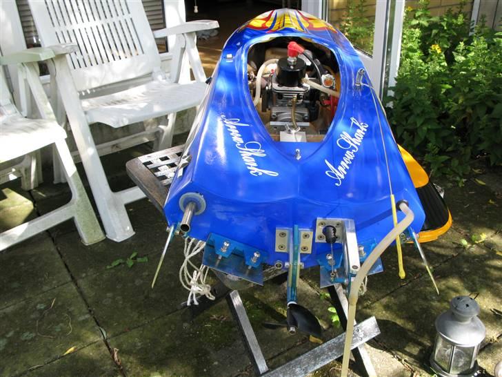 Båd Arrow Shark Octane 45 - der manglede vist et billede af motorrum :) billede 6