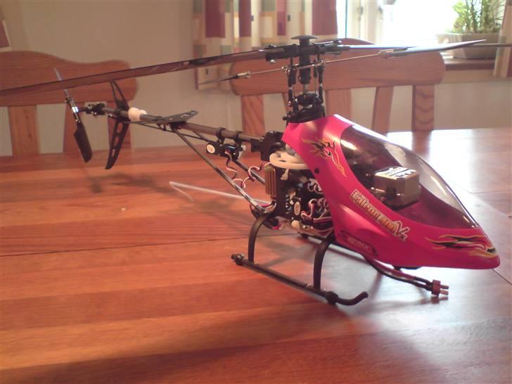 Helikopter Falcon 400 PRO V2 billede 2