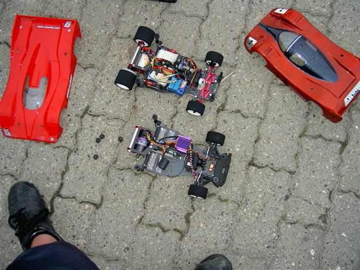 Bil Corally sp12 us - øverst er det den her bil, nederst er det min sp12 x world champion billede 14