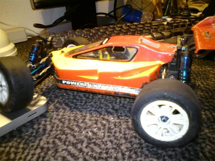 Buggy rc18B FACTORY Team billede 4