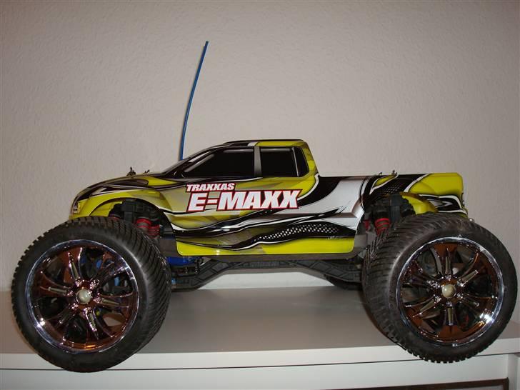 Bil Traxxas E-maxx billede 17