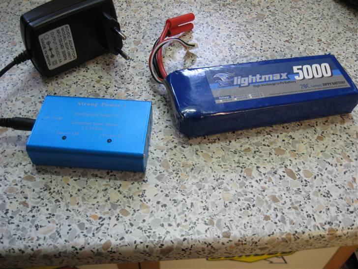 Off-Roader #SOLGT# Rustler VXL  - LiPo lader + 11,1v svinet. billede 11