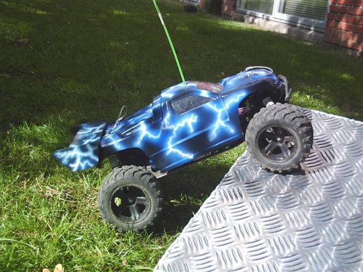 Bil Stealth X09 Truggy Brushl billede 1