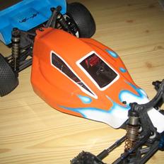Buggy Associated B4, solgt 