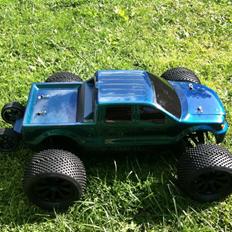 Bil Traxxas E-Revo Brushless 