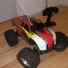 Off-Roader Traxxas T-max