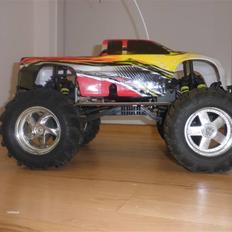 Off-Roader Traxxas T-max
